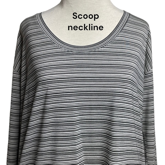 Athleta Women’s Cloudlight Stratus Black/Ivory Striped Top Scoop Neck LS Sz M - Picture 8 of 14